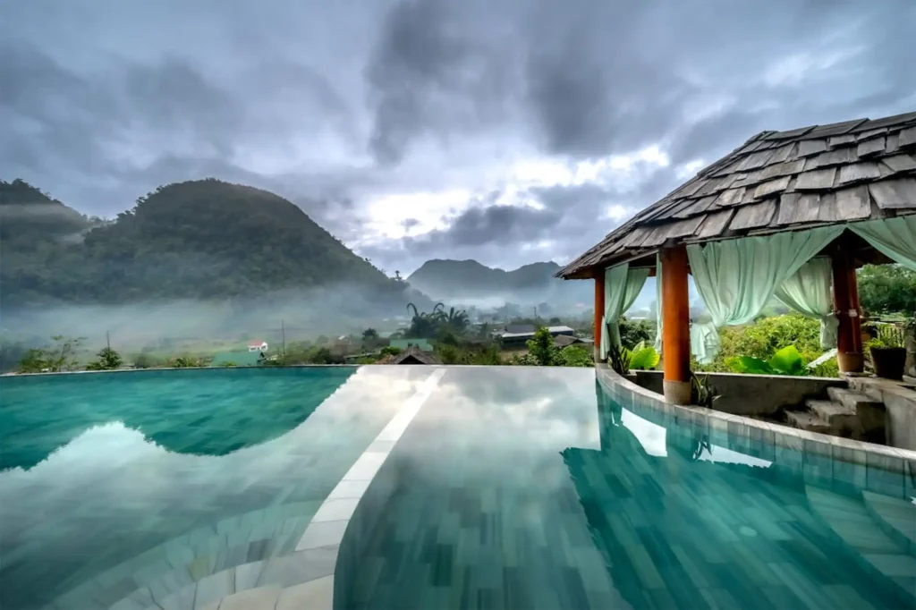 villas-pool-area.webp